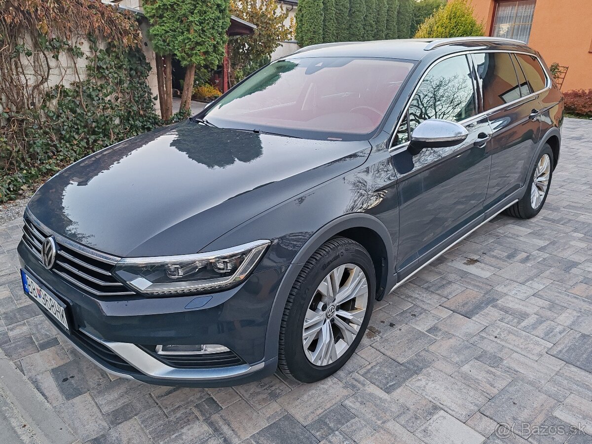 VW Passat B8 Alltrack Variant Combi 2.0 TDI