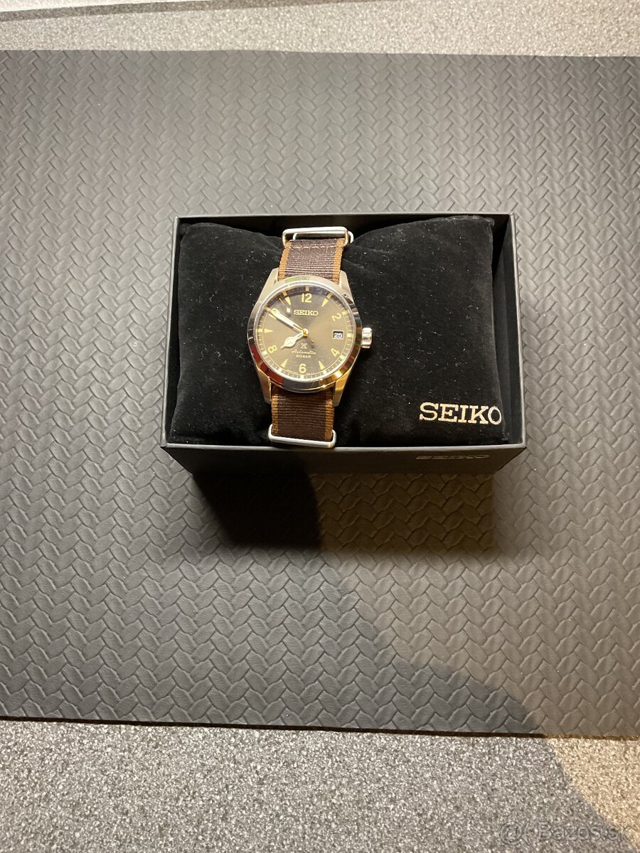 Seiko Baby Alpinist SPB211J1