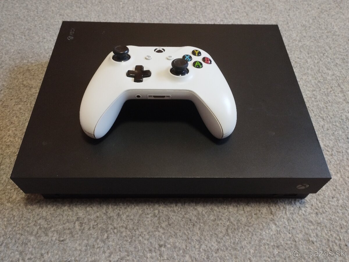 Xbox one X + controller