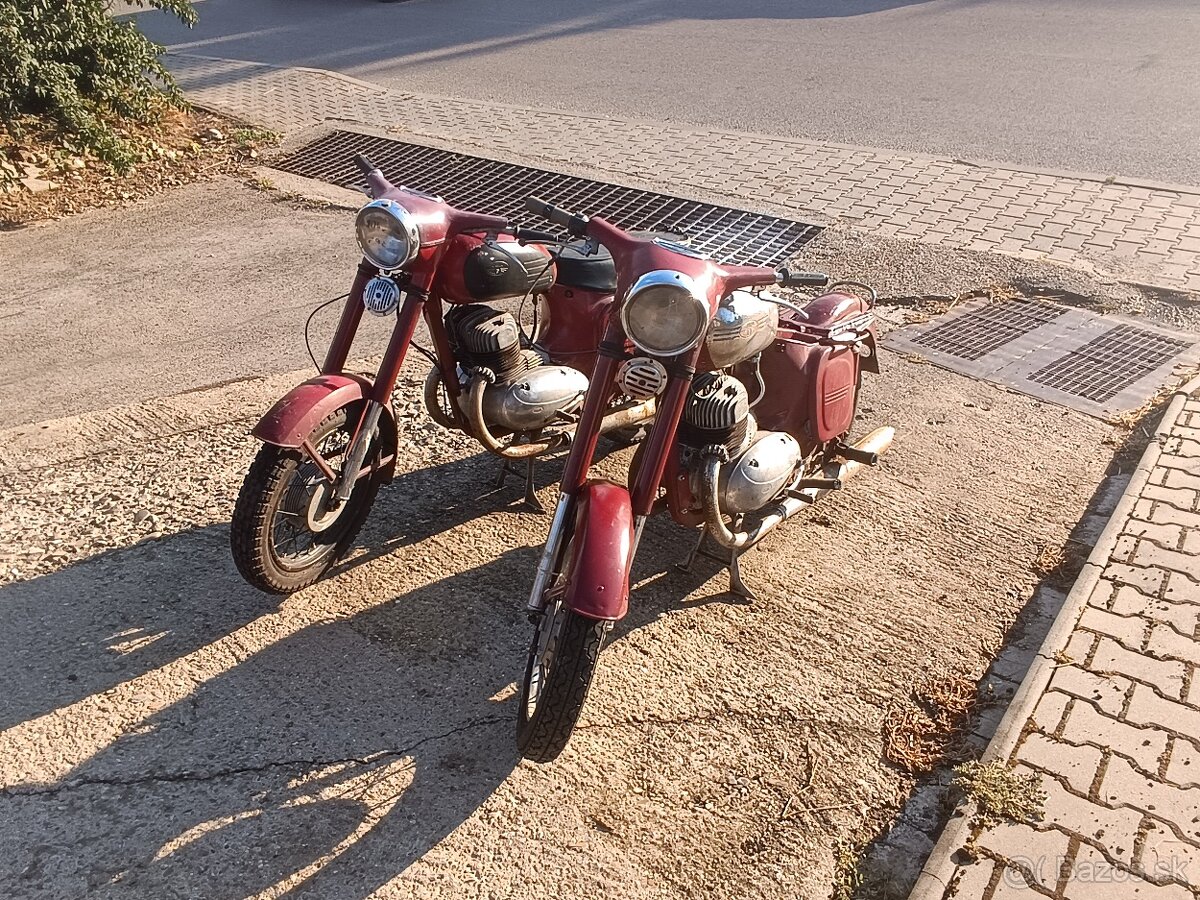 Jawa 350/360 panelka