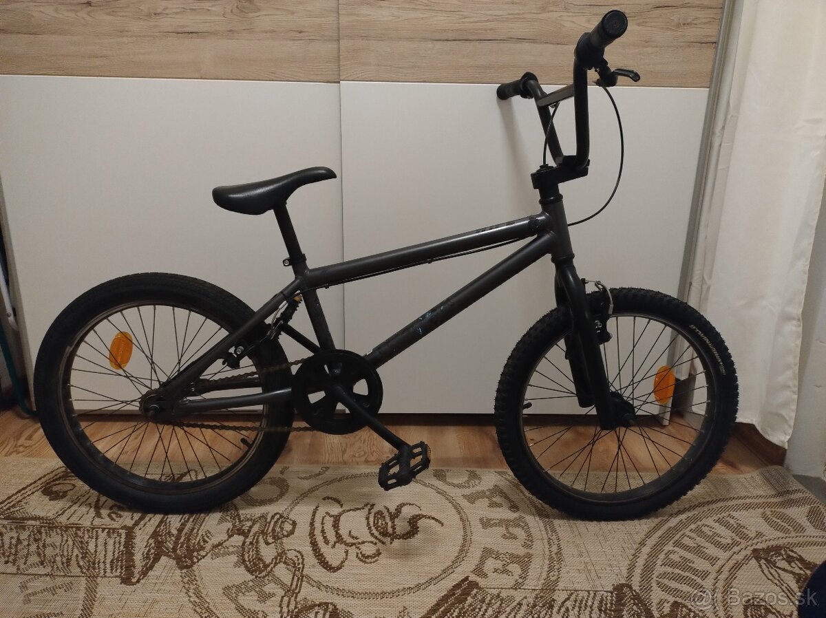 Bicykel bmx