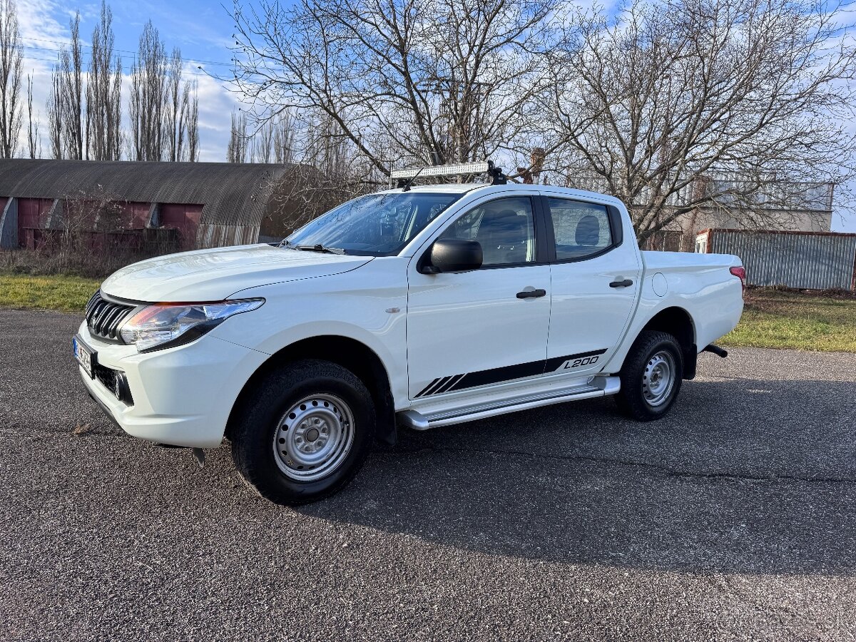 Mitsubishi L 200 2.4 DI-D +HARDTOP