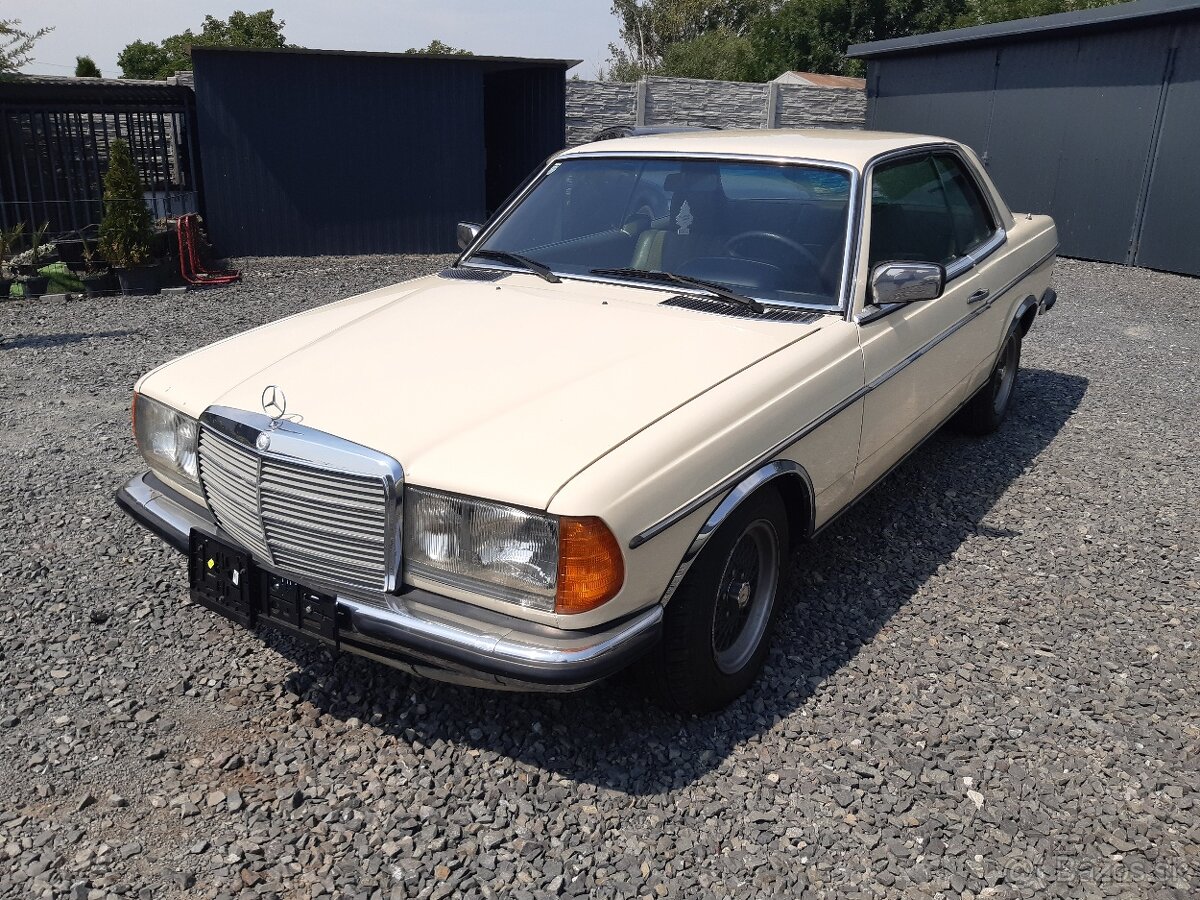 Mercedes Benz w123 coupe 230