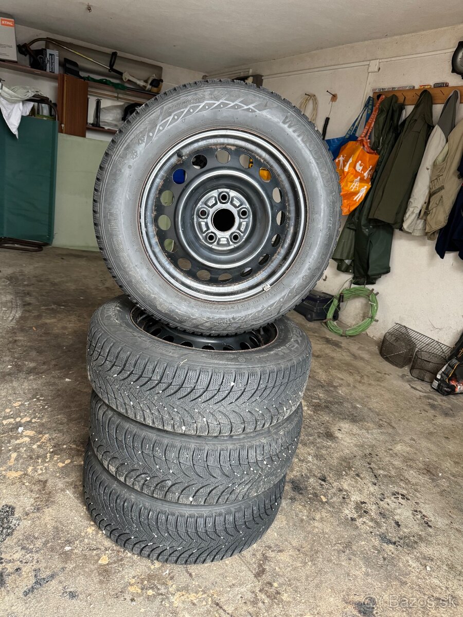 Disky 5x114,3 r16 s pneumatikami 215/60 r16