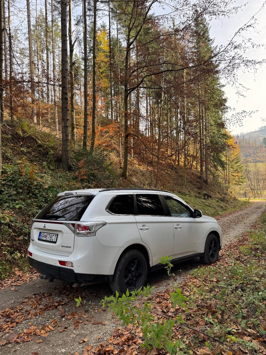 Predám,vymenim Mitsubishi Outlander 2.2 DI-D Intense A/T 4x4