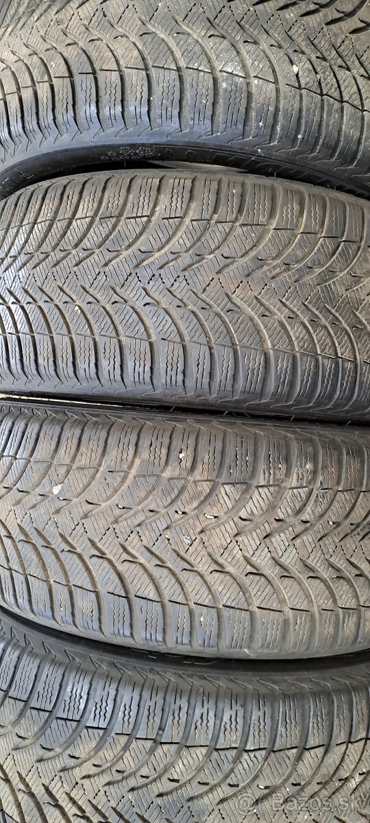 Predám 4ks jazdené zimné 225/50r17-94H Micheln ZP