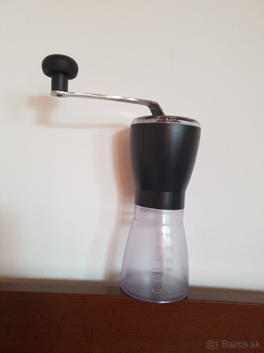 Ručný mlynček na kávu Tiamo