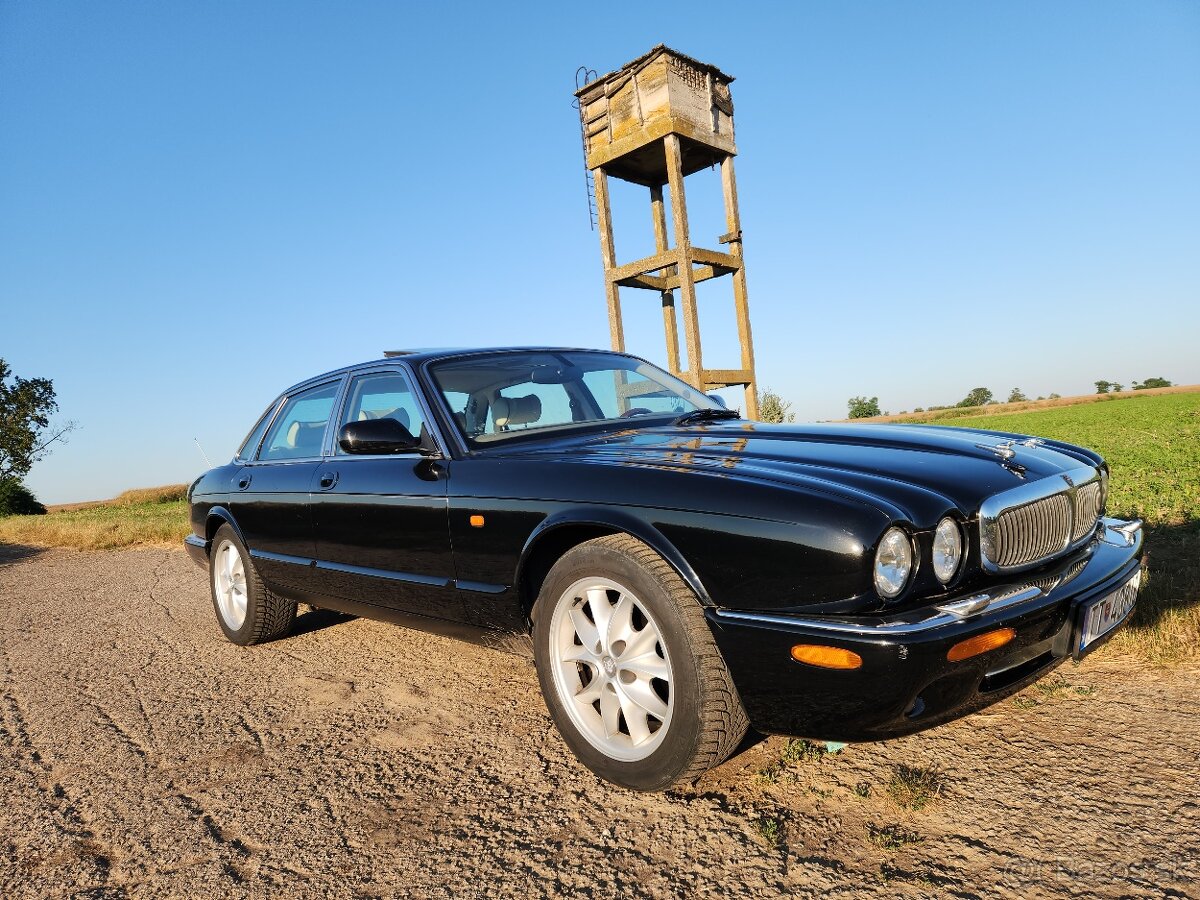 Jaguár XJ 4.0L V8 X308