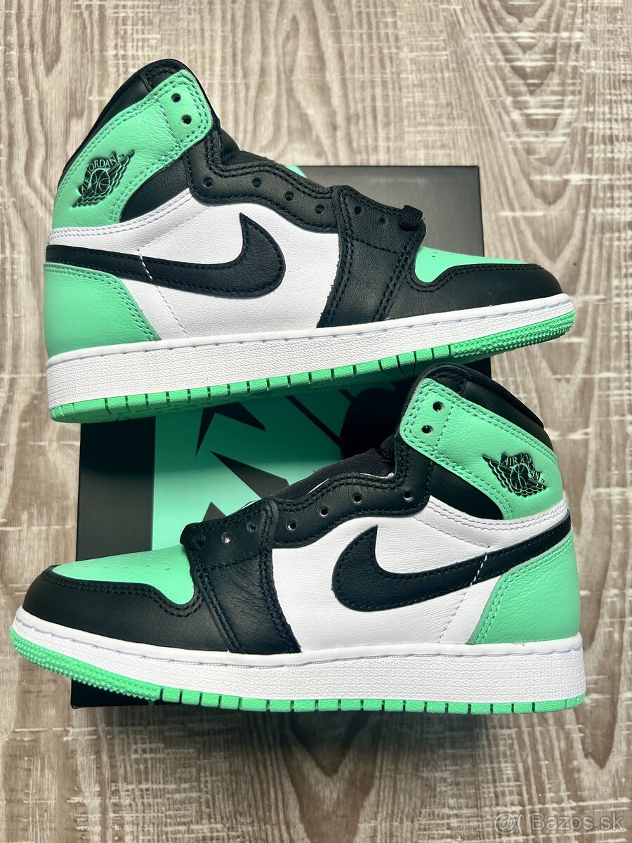 Air Jordan 1 High OG Green Glow GS