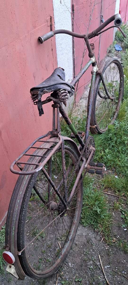 Starý retro bicykel značky LAS