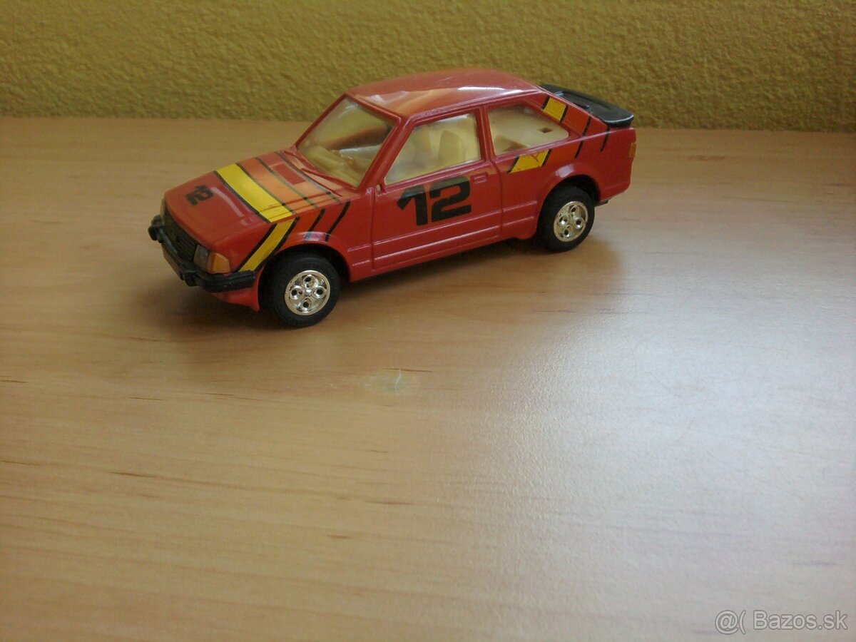 FORD ESCORT XR 3i - Stare hracky