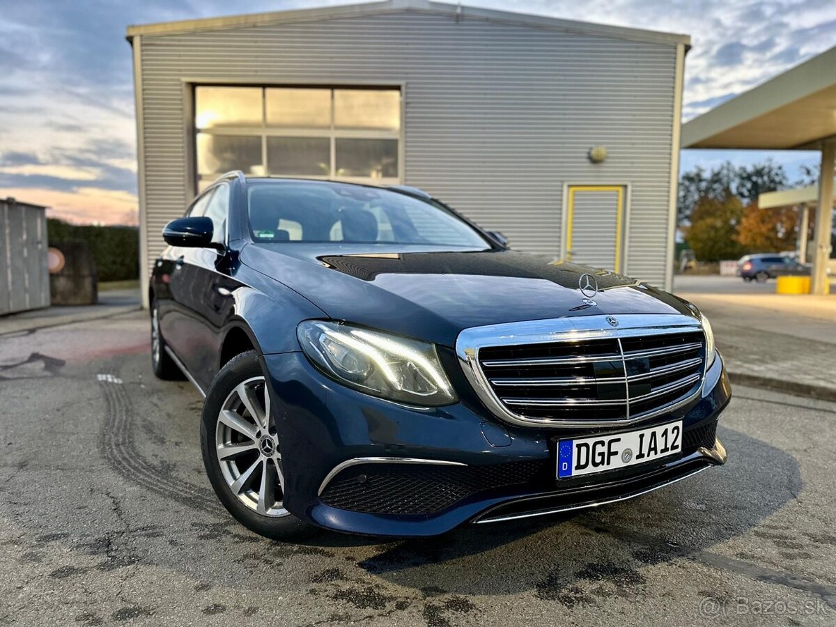 Mercedes Benz E 220 d 4MATIC - Webasto Burmeist Polokoza