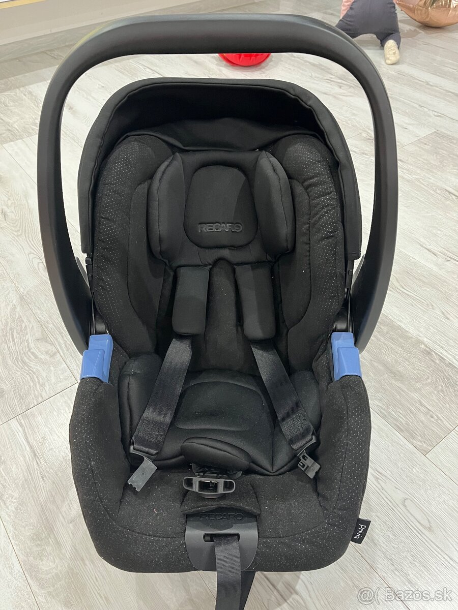 Predám autosedačku Recaro Privia black