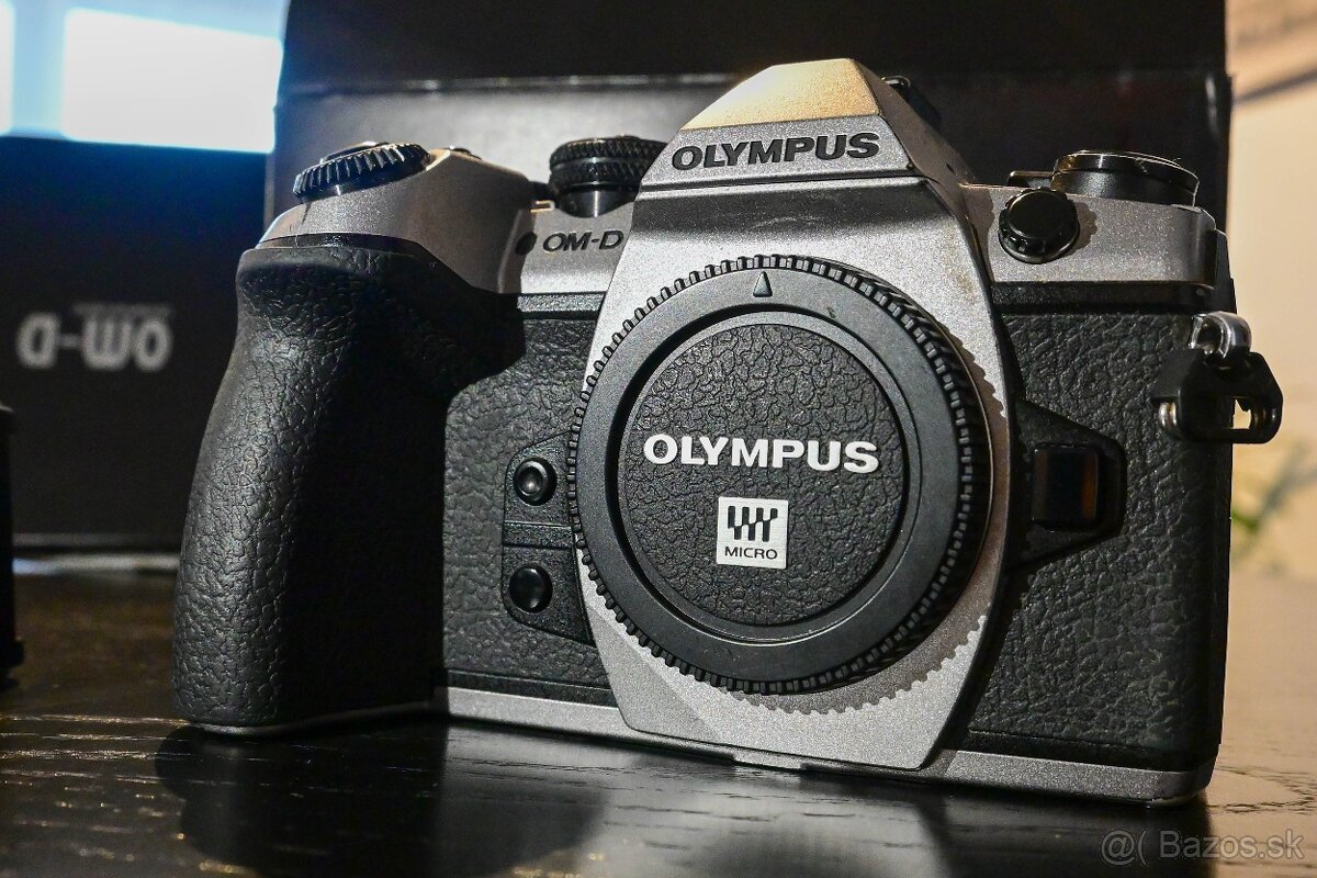 Olympus OM-D E-M1 Mark II