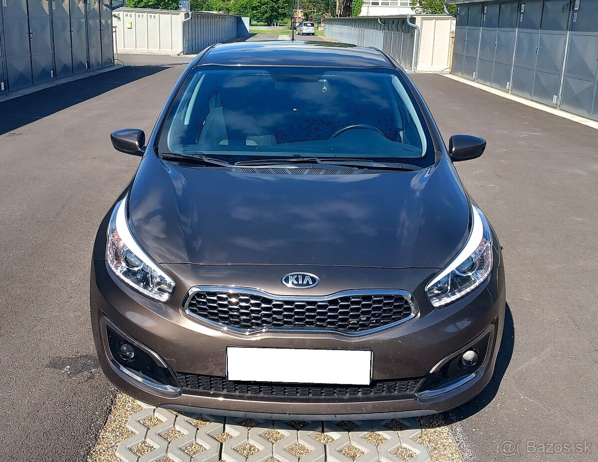 KIA CEED benzín 2018, 46 tisíc km, Fabrická záruka