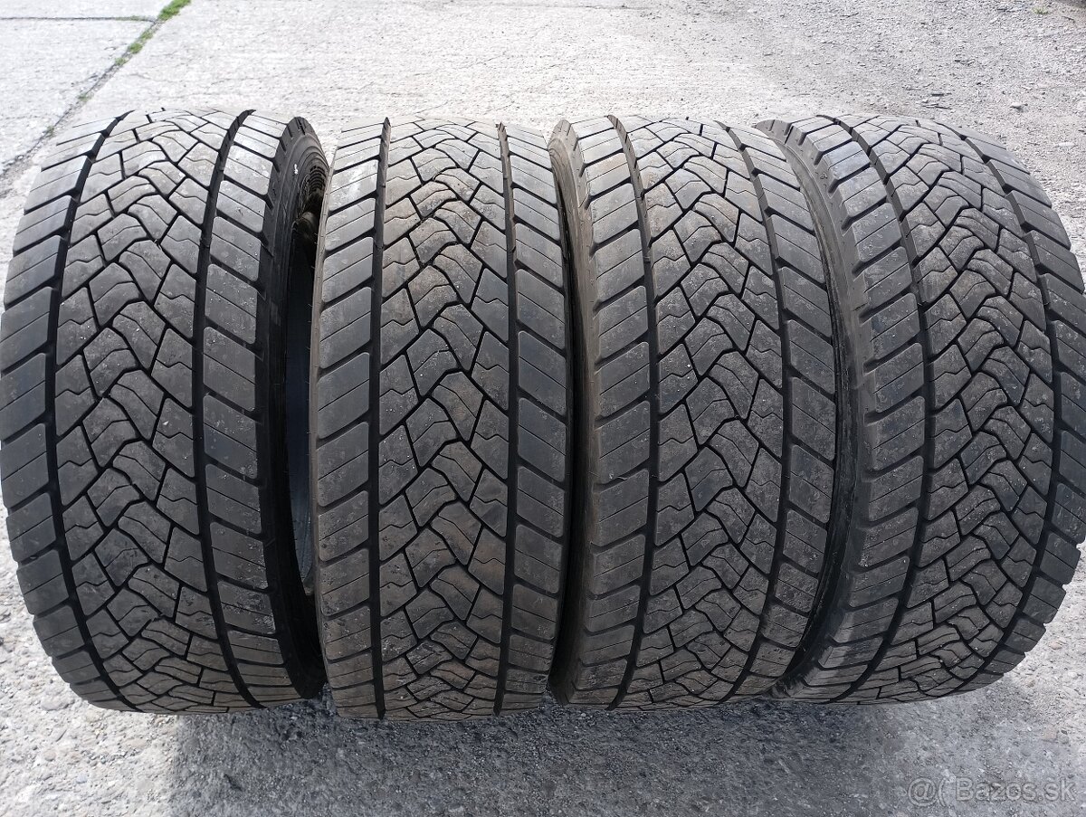 295/55 R22,5 / Goodyear K MAX D gen2 / SADA