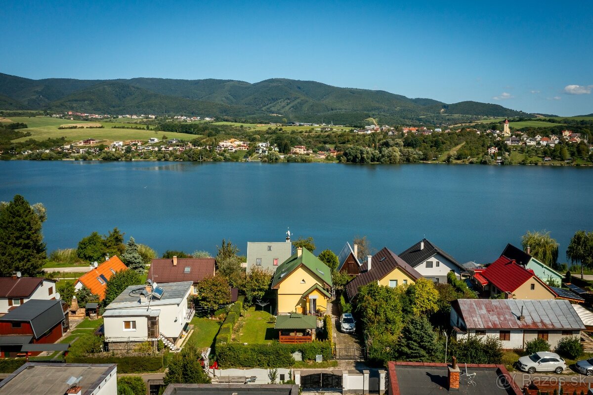 Nitrianske Rudno-Celorocny obývatelný rekreacný dom