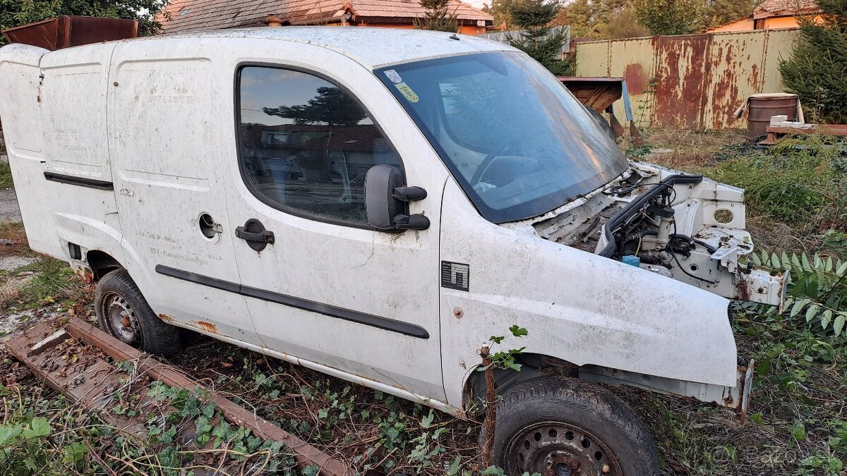 Predám Fiat Doblo Cargo 223 1.9d na Náhradné diely