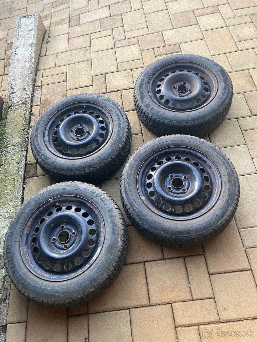 Predam zimné kolesa 185/65 R15