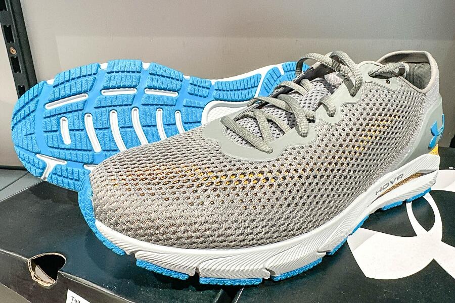 Pánske tenisky UNDER ARMOUR HOVR Sonic 4, 207