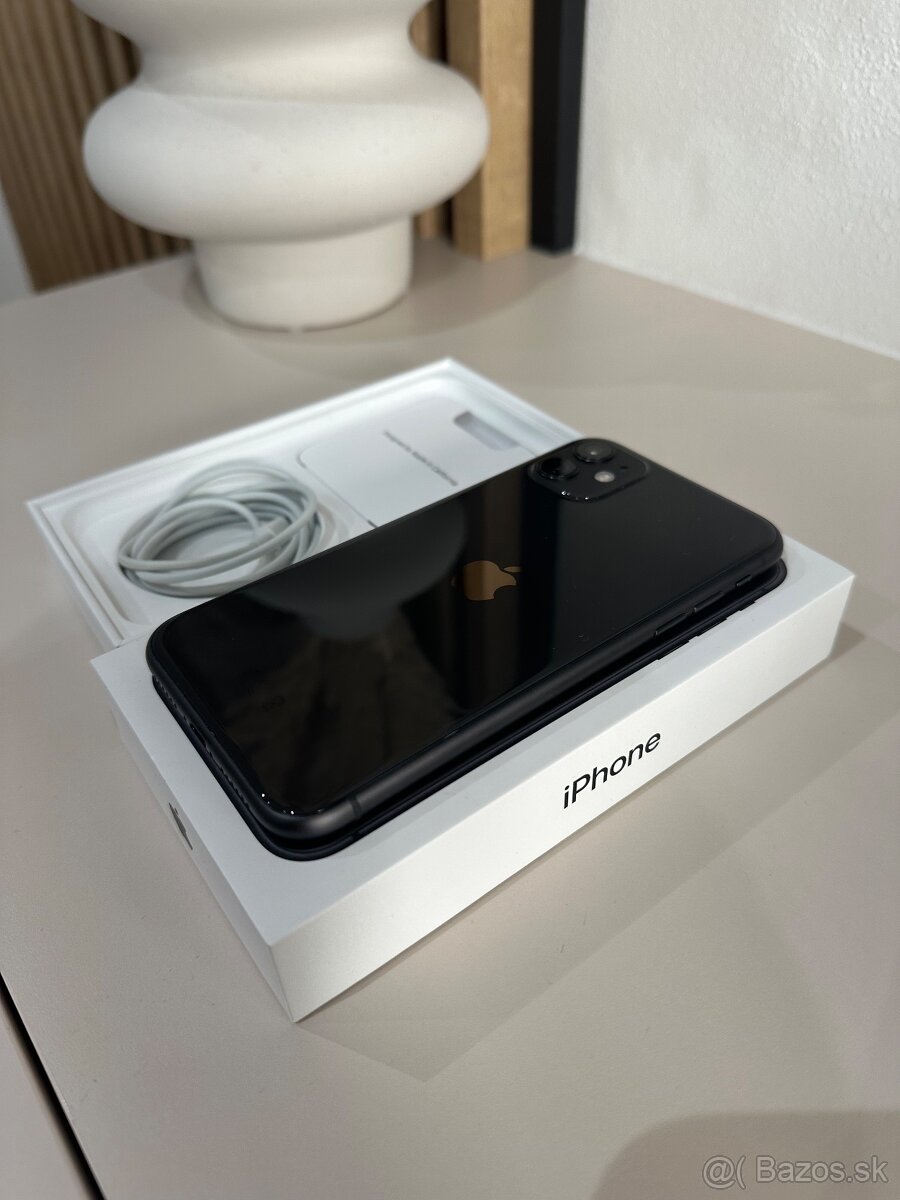 iPhone 11 black 64GB