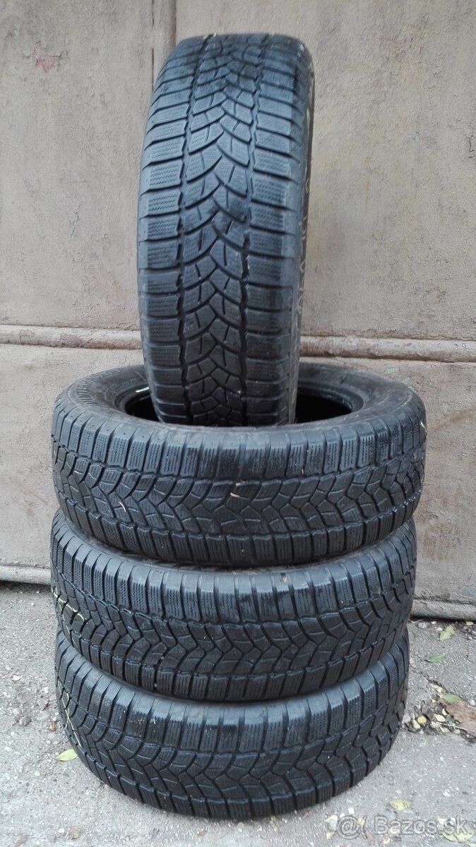 Predám 4-Zimné pneumatiky Firestone Winterhawk 215/60 R16