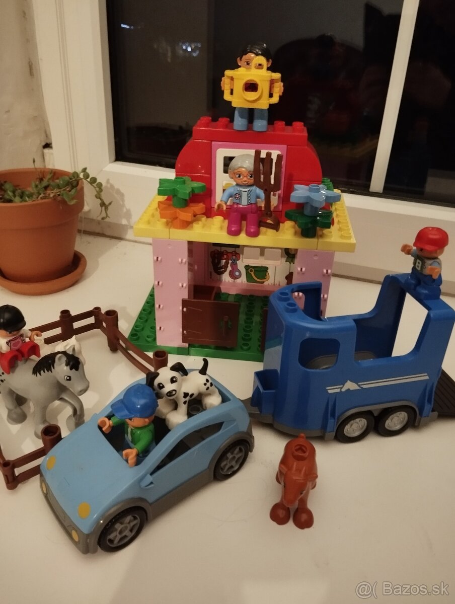 Lego Duplo 10500 Konské stajne