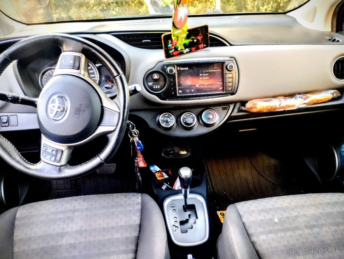 Yaris 1.3 vvti automat 1.majitel