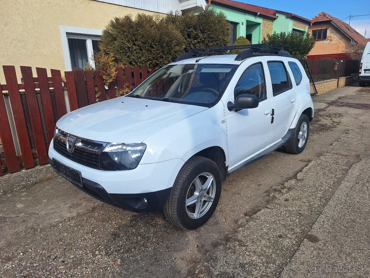 DACIA DUSTER 1,6 BENZÍN 4X4 ROK 2011