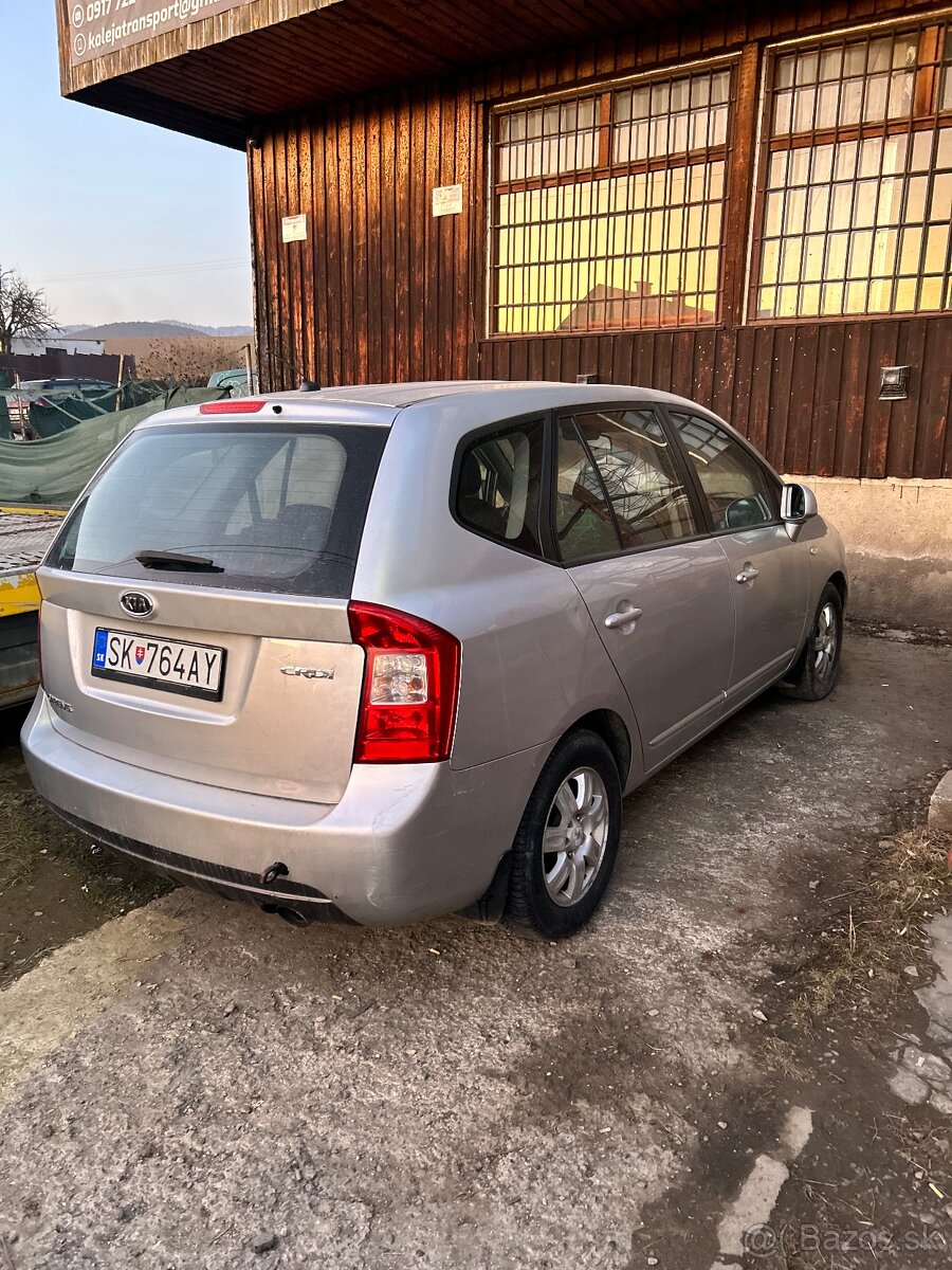 Kia carens 2.0 tdi na diely