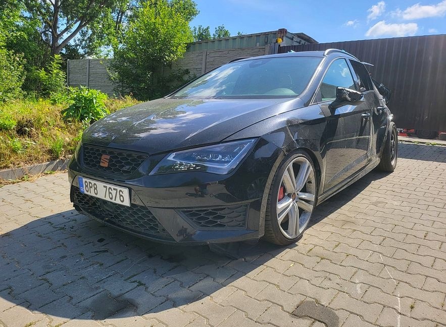 Rozpredam Seat Leon Cupra 5f 290 dsg