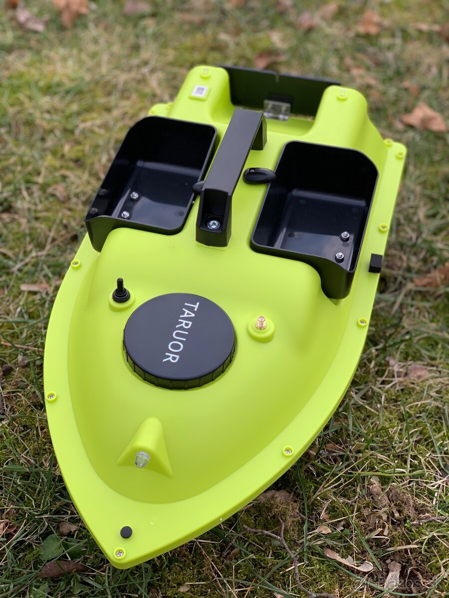 Zavážacia loďka s GPS 12.000 mAh bateria