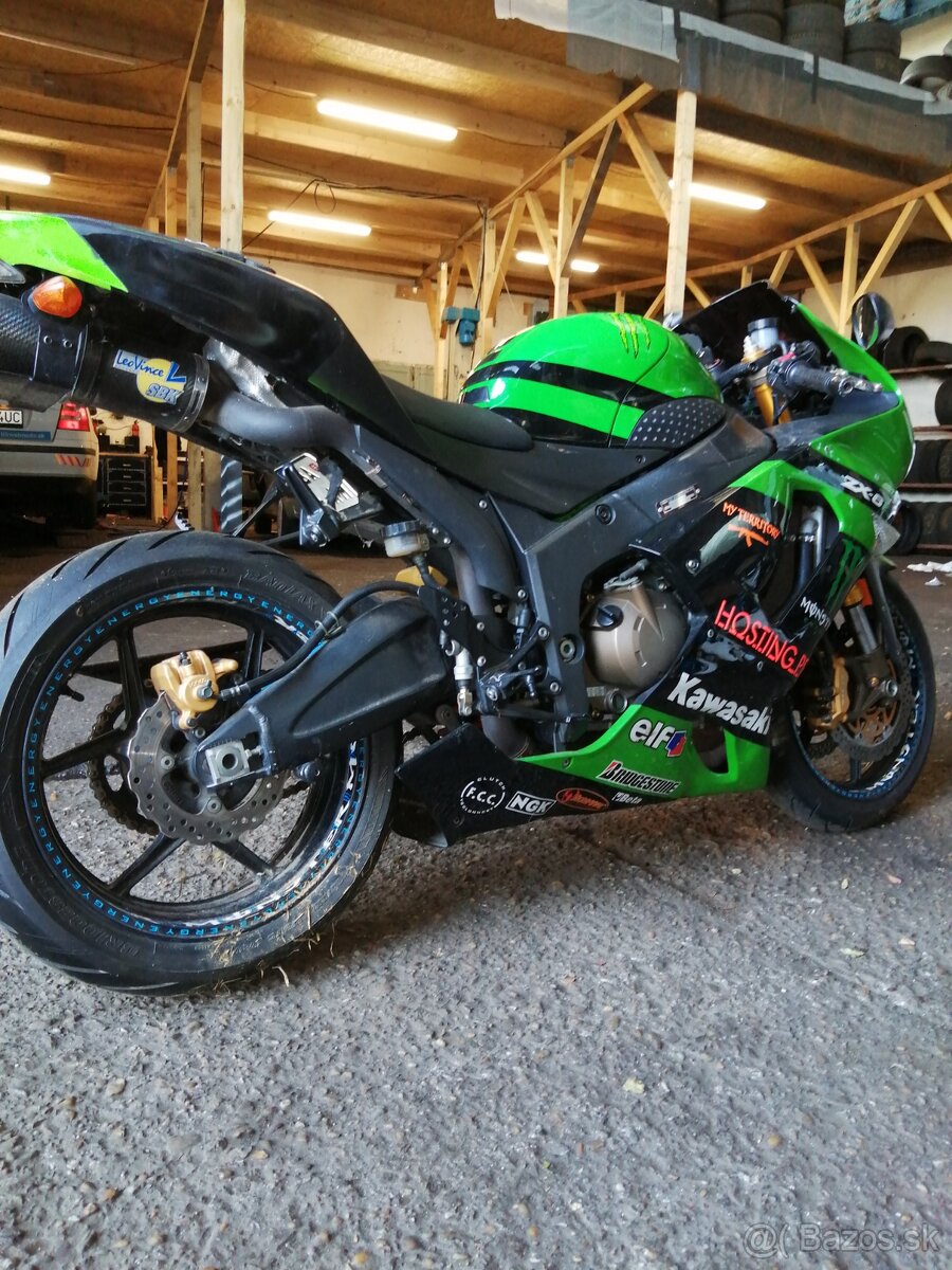 KAWASAKI NINJA ZX6R