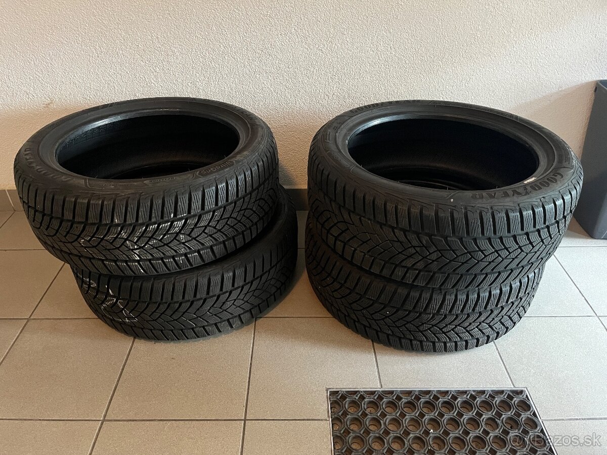 Zimné Goodyear Ultragrip Performance MS 205/50 R17