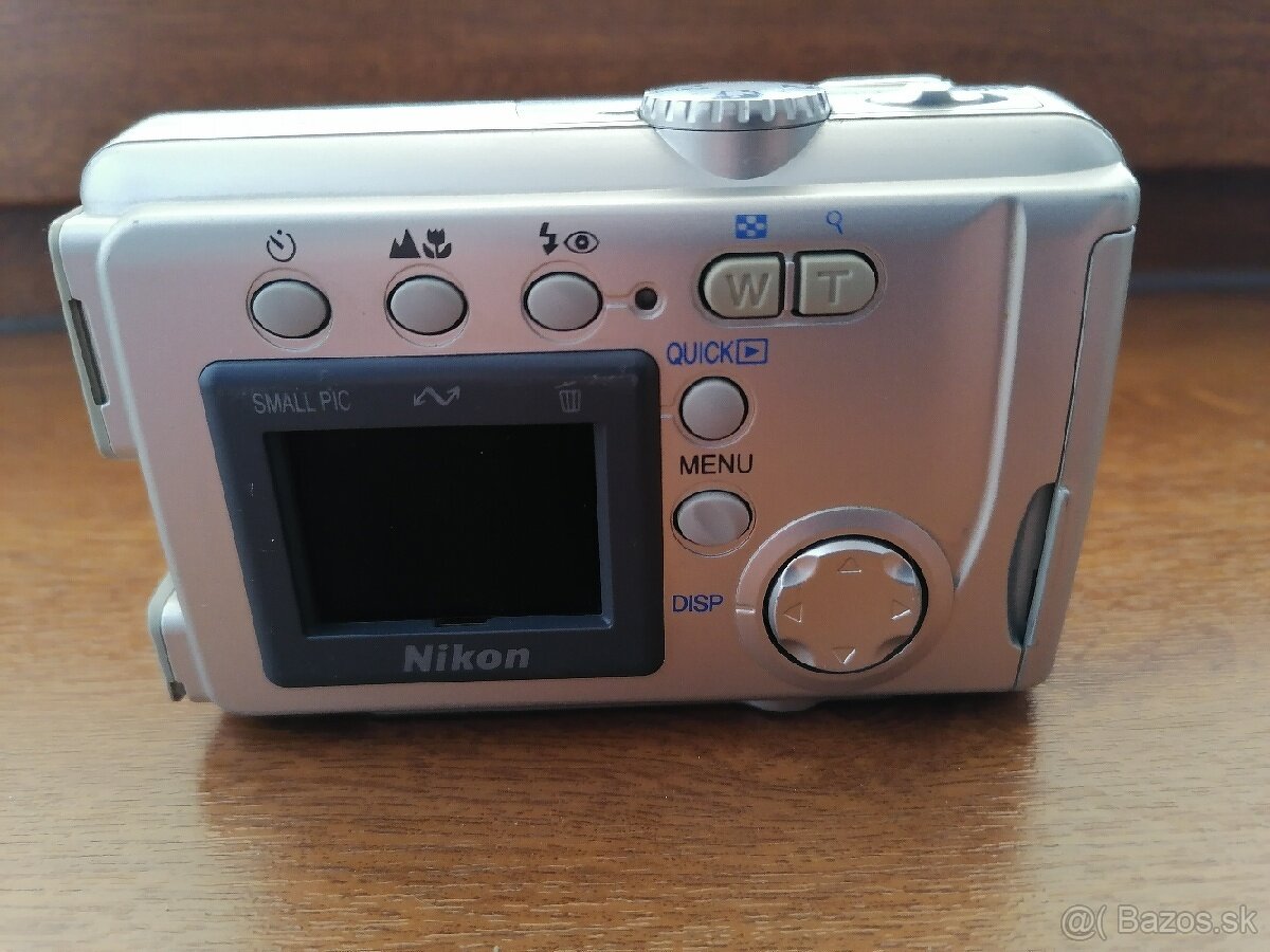 Nikon coolpix 2000