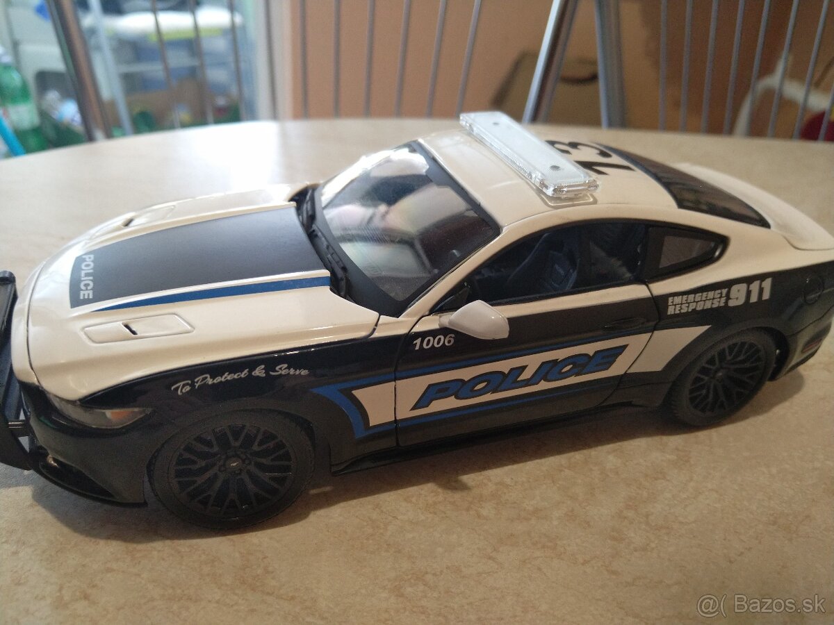 Predám Mustang GT Police 1:18