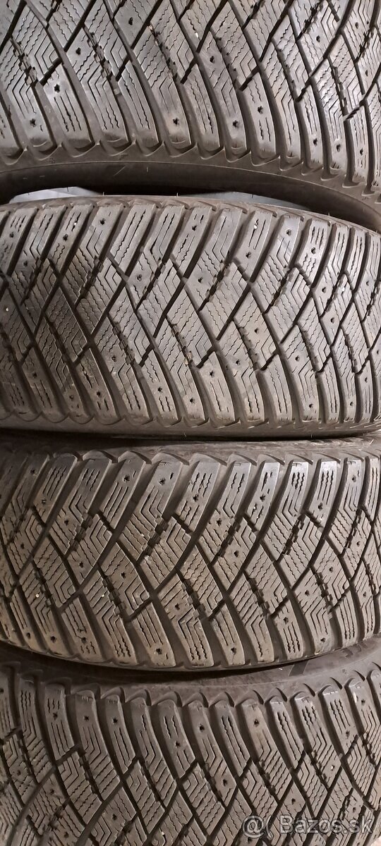 Predám 4ks jazdené zimné 235/55r17-103T Good Year