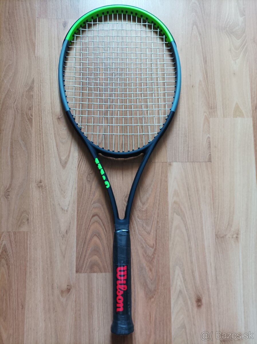 Tenisová raketa WILSON BLADE 98 18x20 V7.0