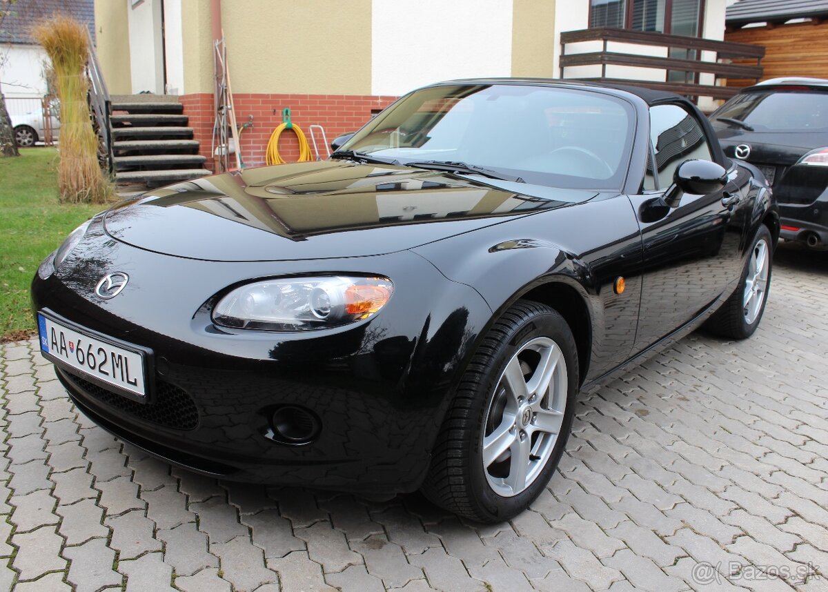 • MAZDA MX-5 1.8i, 93 kW, čierna metalíza, r.v. 2006 •