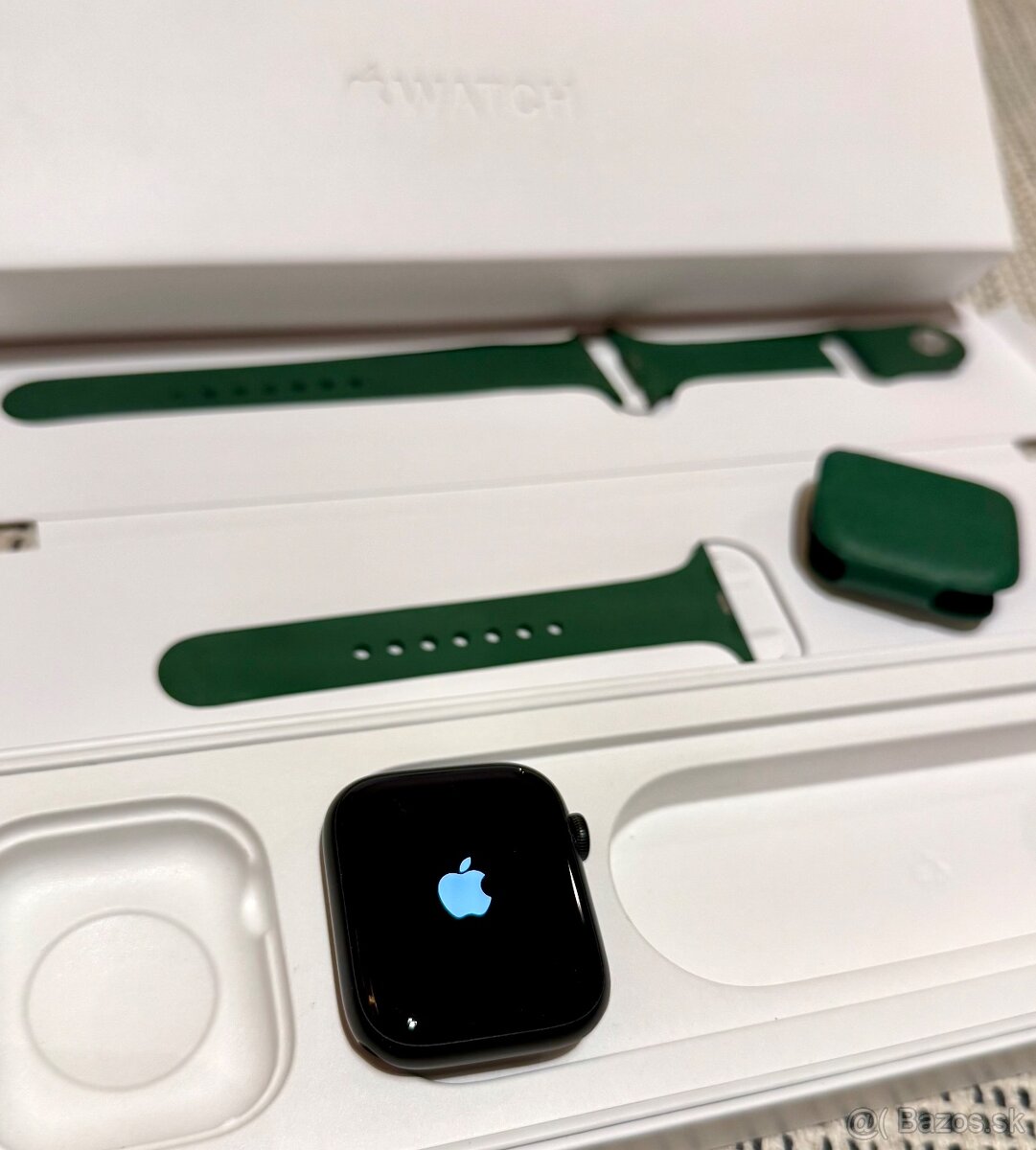 Apple Watch 7 45mm green  + kryt a komplet príslušenstvo