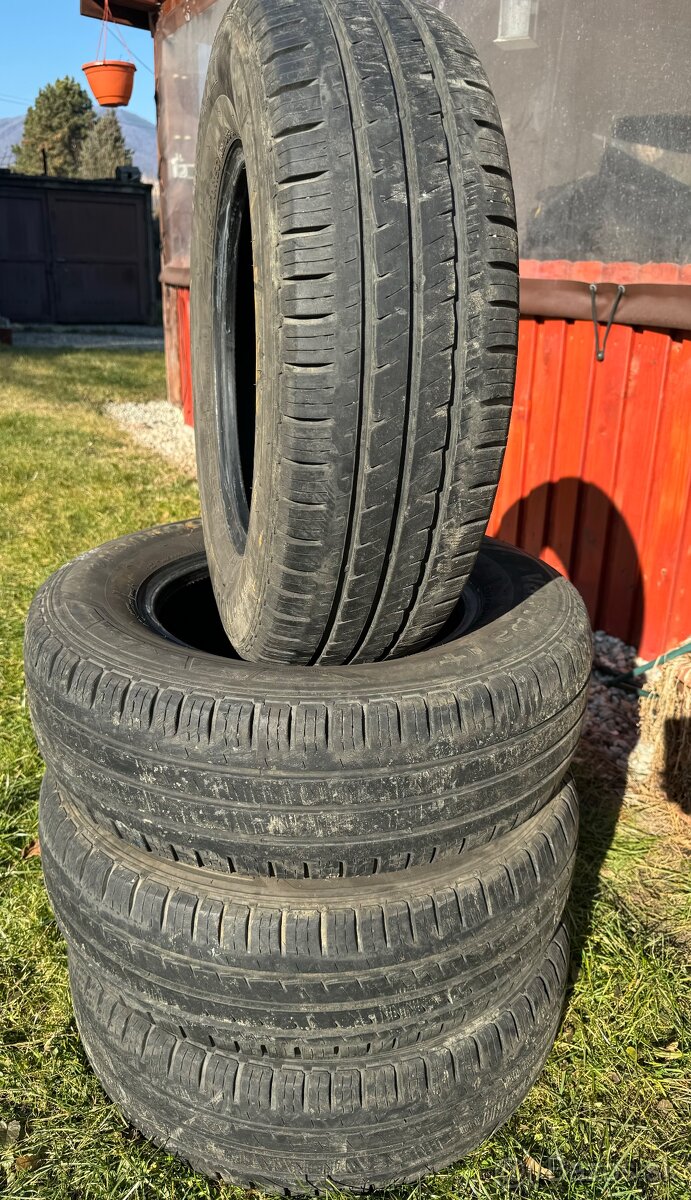 Letné pneu 215/70R15C