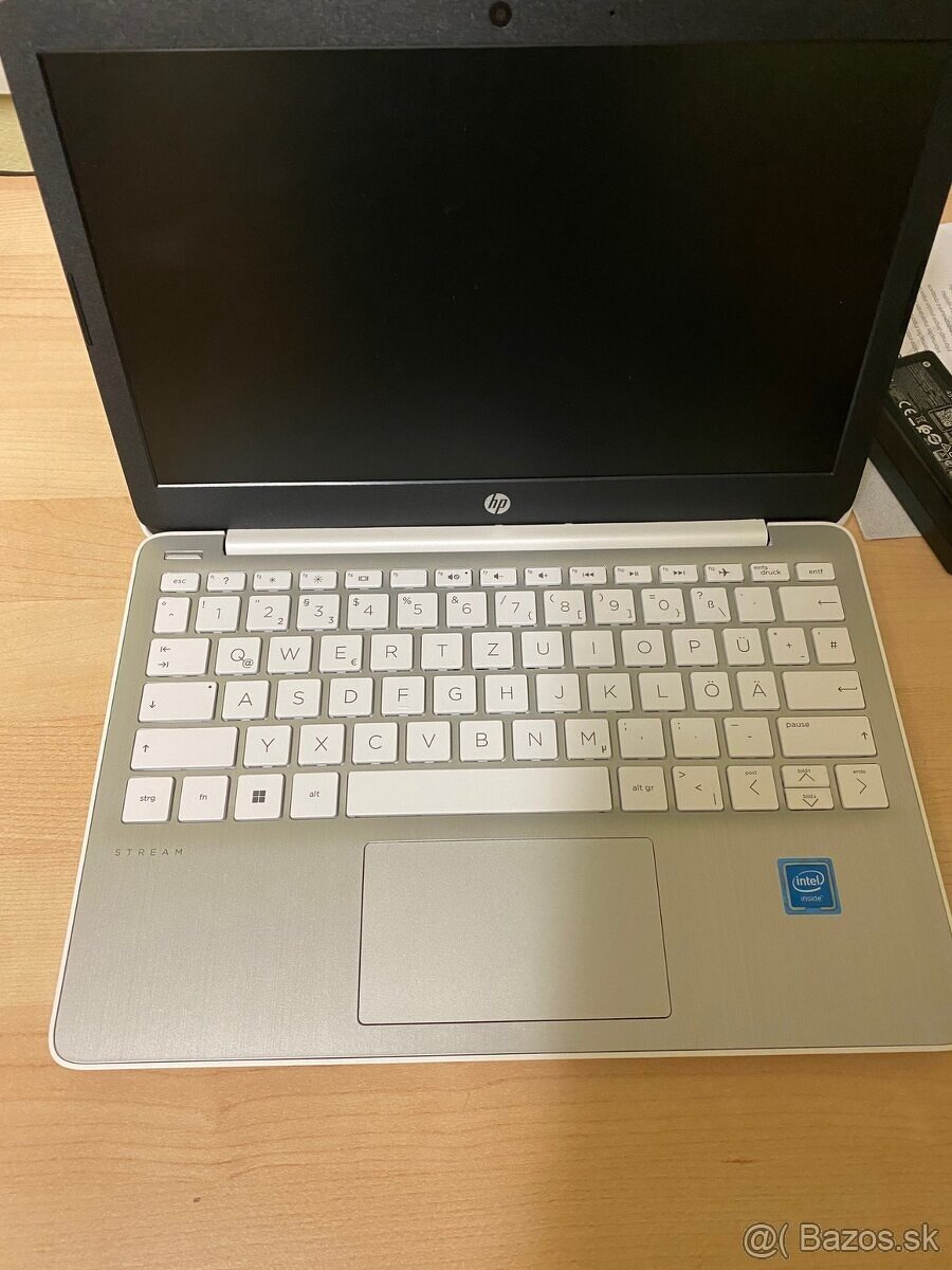 HP Stream Laptop 11-ak0200ng