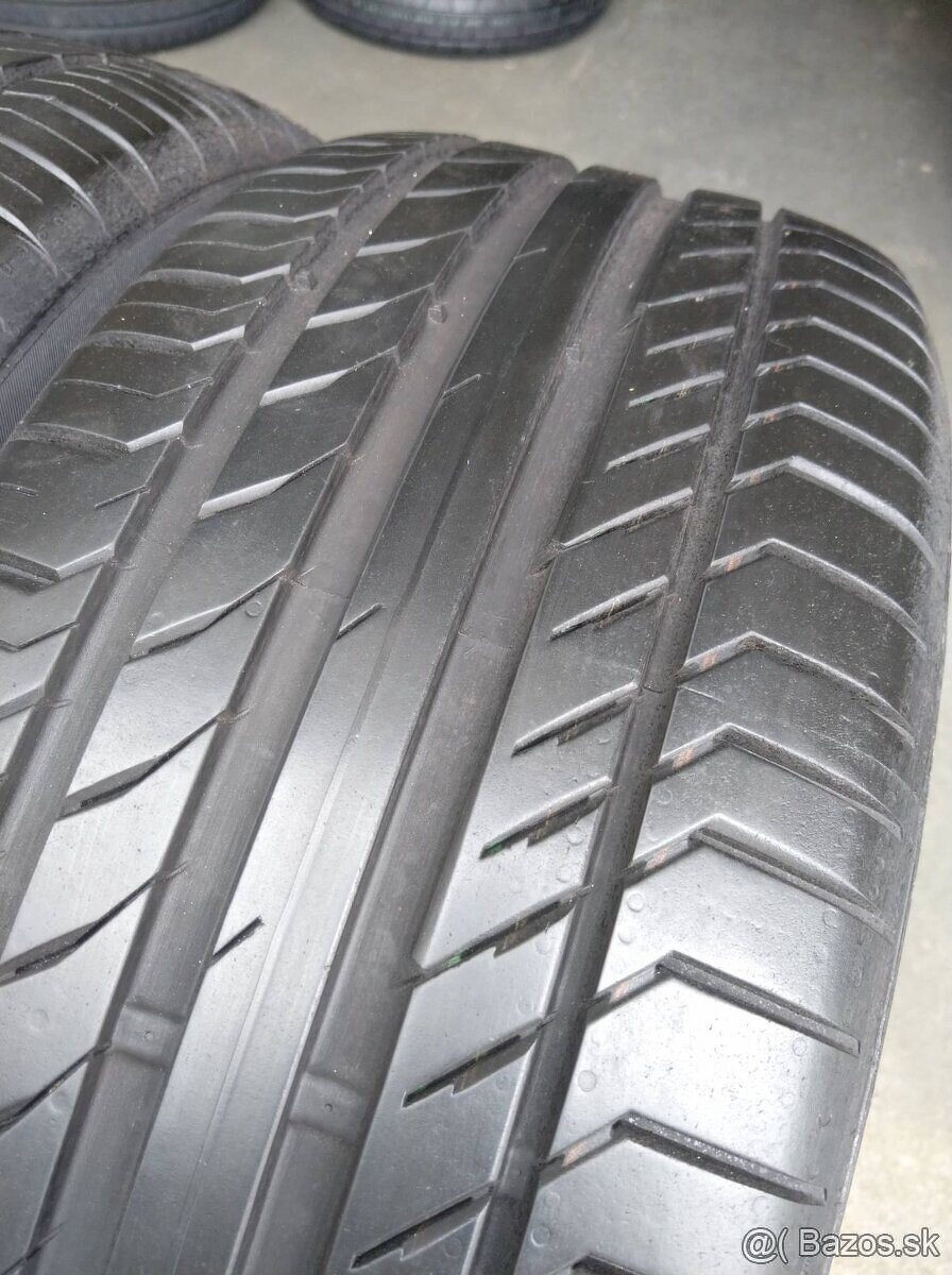 235/45 R 19 letné.