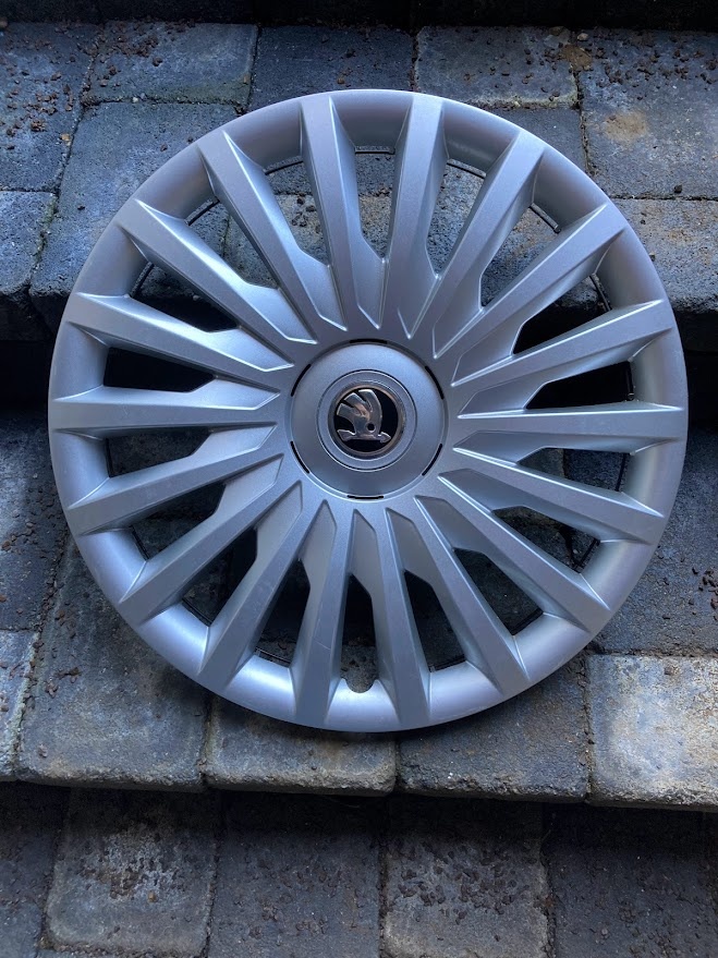 Puklice ŠKODA 16 "