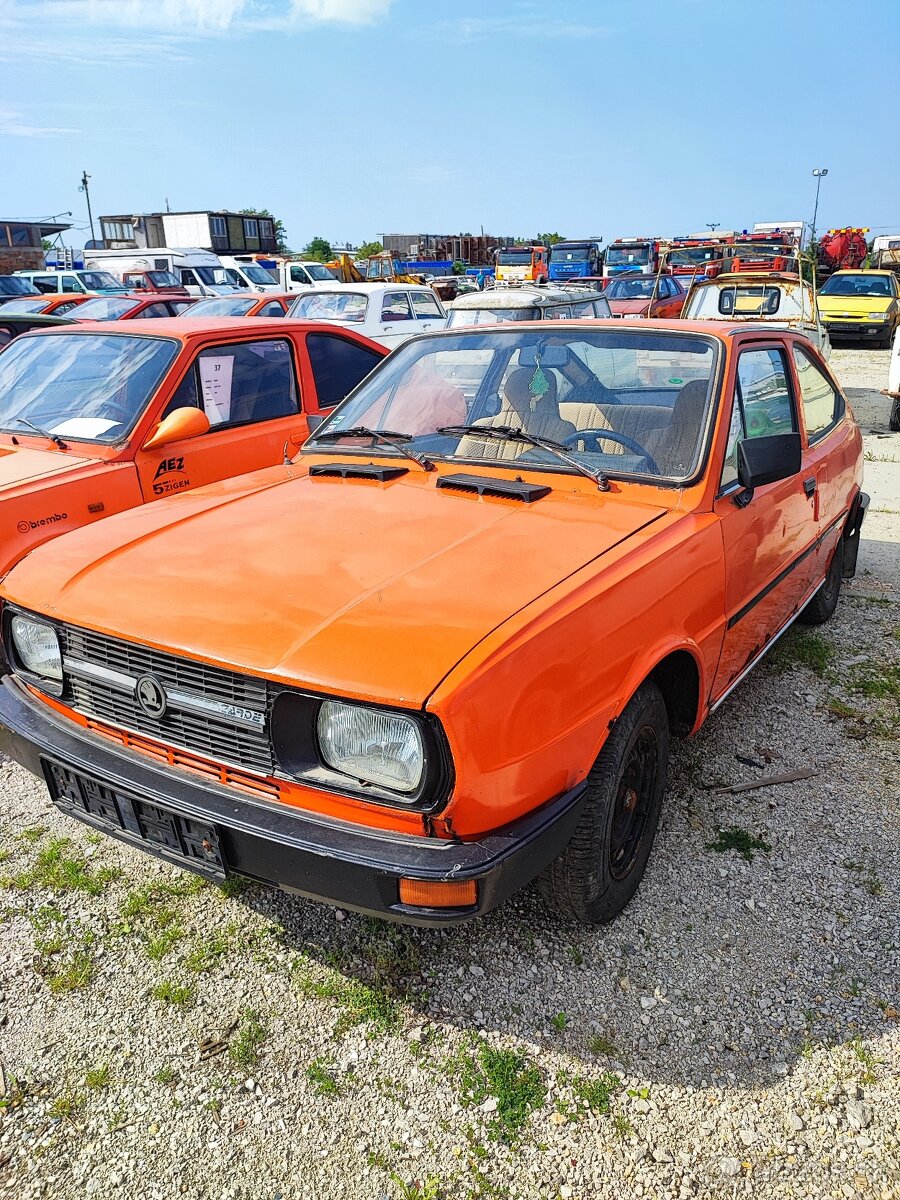 Skoda Garde 743 rv 1983 s papiermi TP