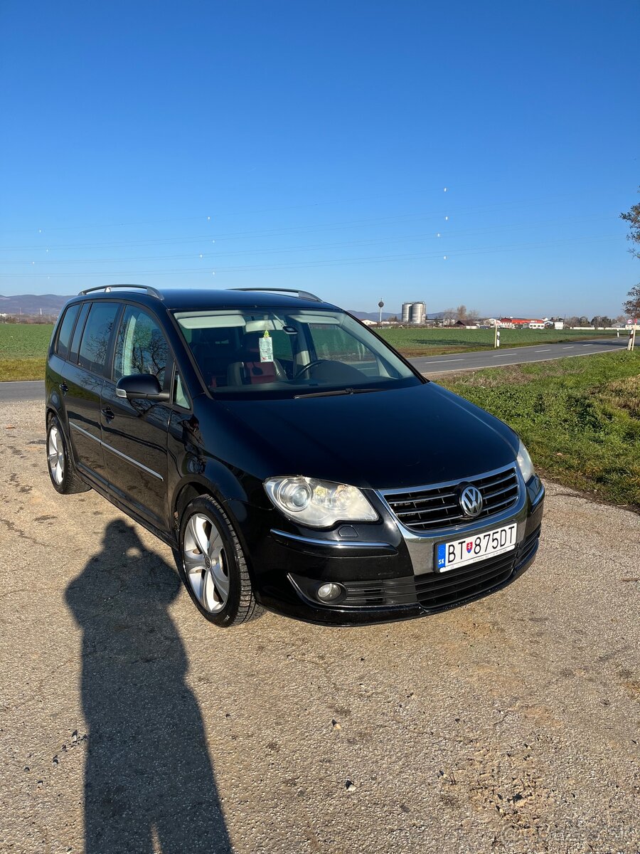 VW Touran Highline