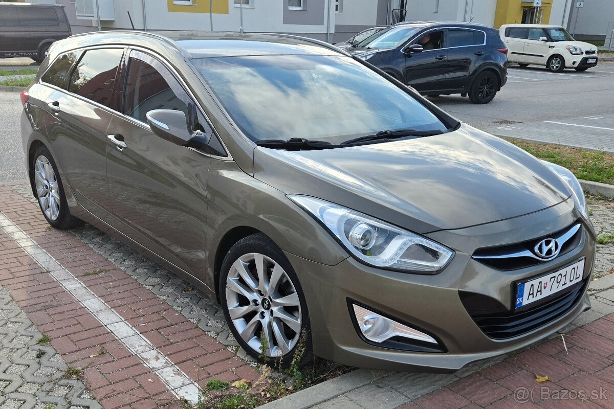 Hyundai i40 CW SPORT .. rezervované