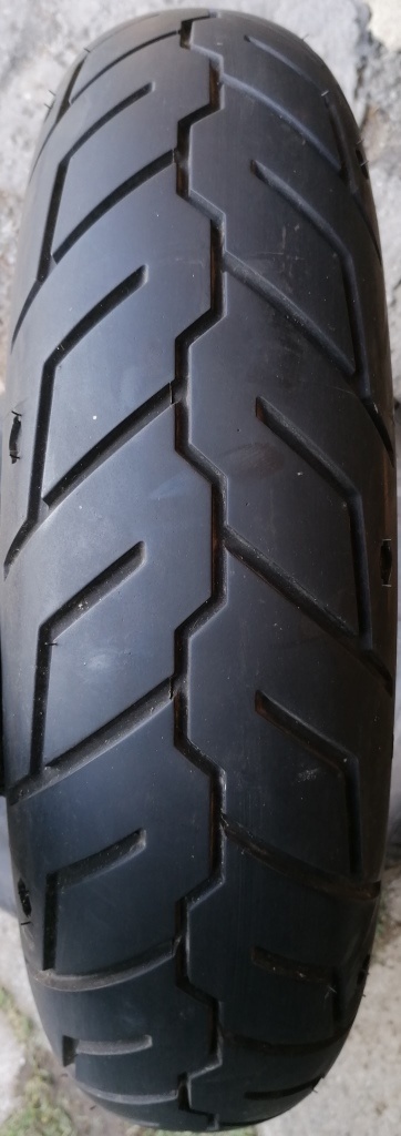 160/70 R17 motopneu