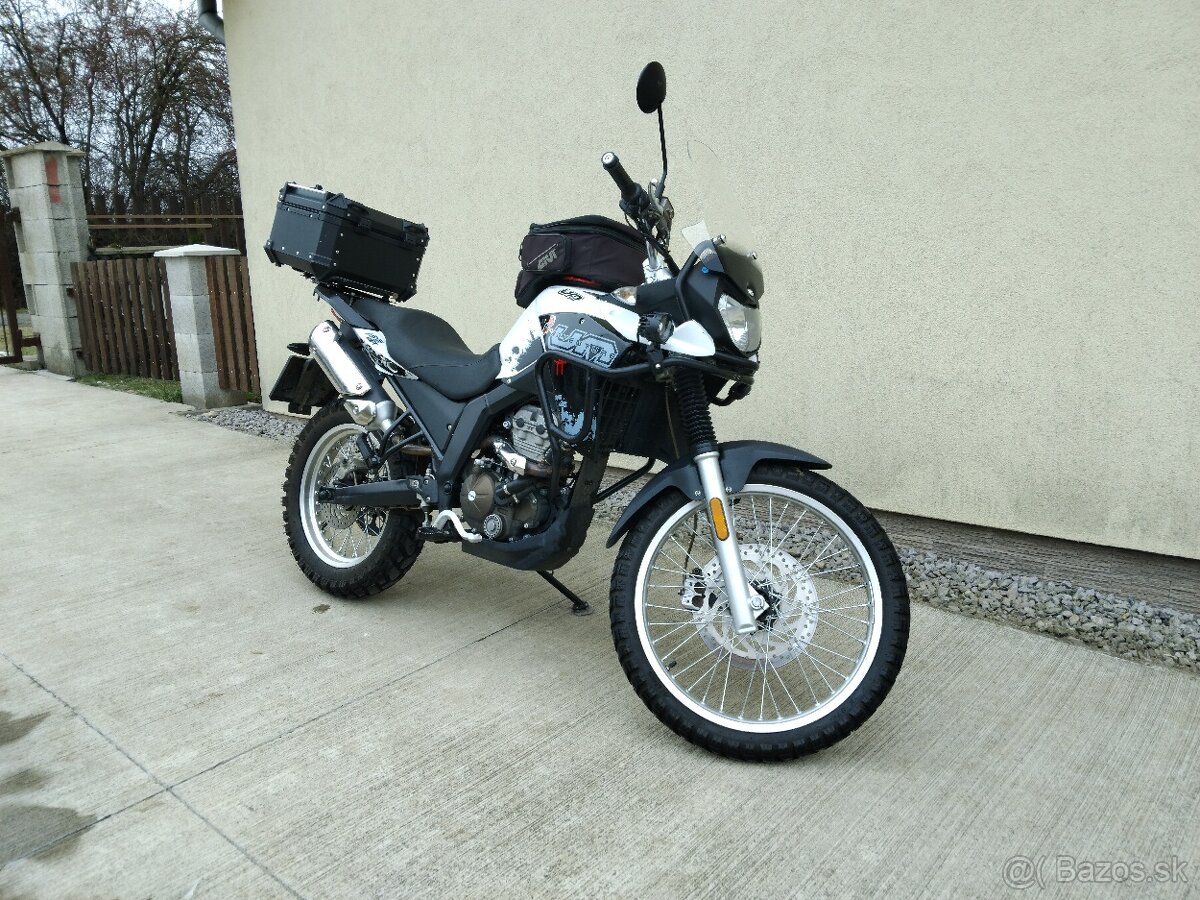 UM DSR Adventure TT 125