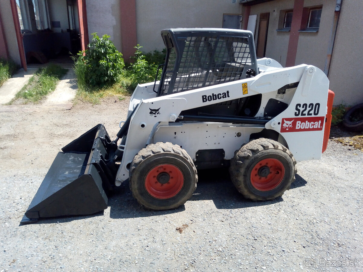 Bobcat S220, rok 2010